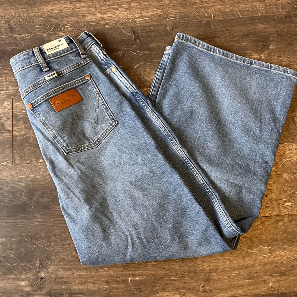 Women's Wrangler Worldwide 661 High Rise Wide Leg Jeans